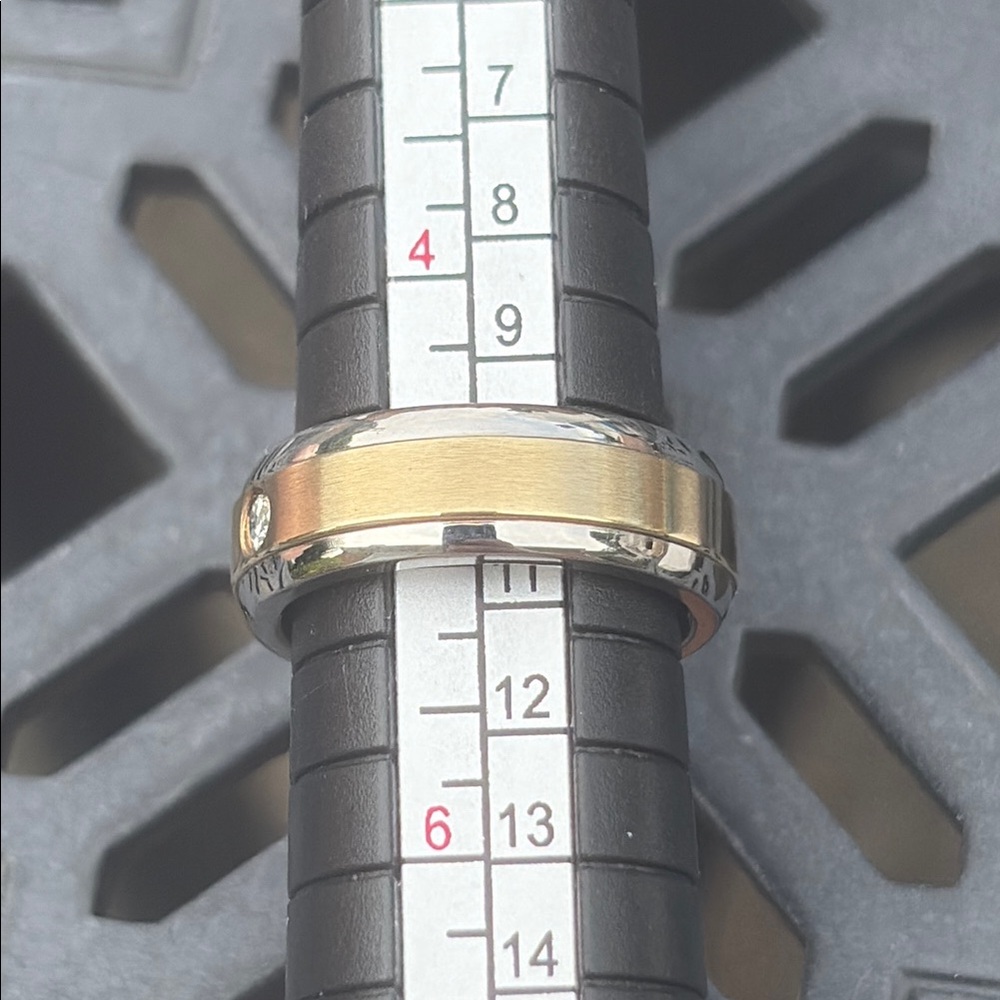 Solid 10kt Gold Stainless Steel 1/10ct Diamond Solitaire Ring Wedding Band Size5 - Picture 10 of 10